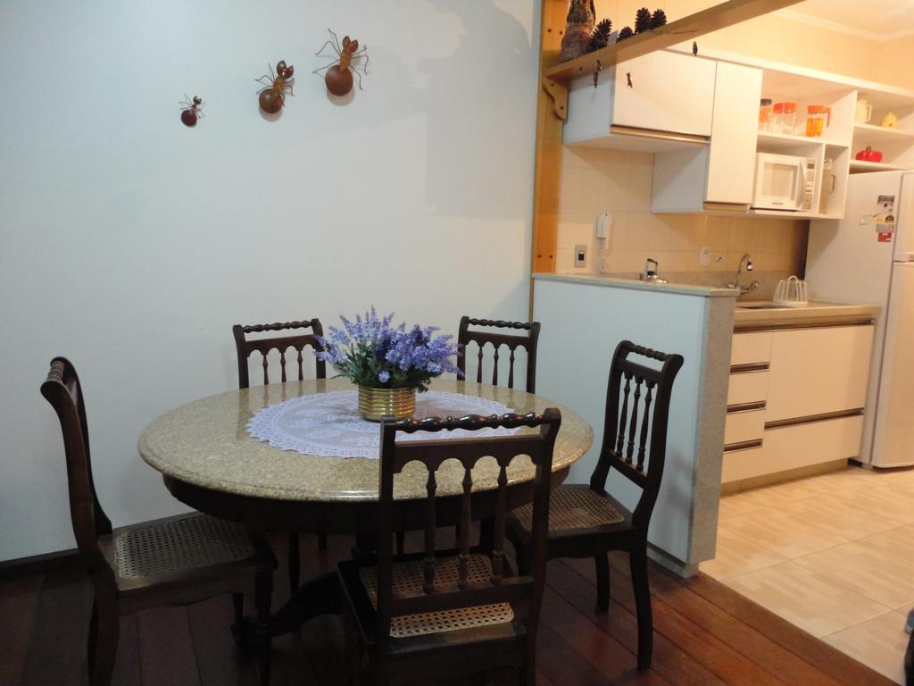 Apartamento Centro Gramado Ruang foto